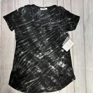 THE BEGINNING OF... OLIVIA V-NECK HI LO TEE (L4)